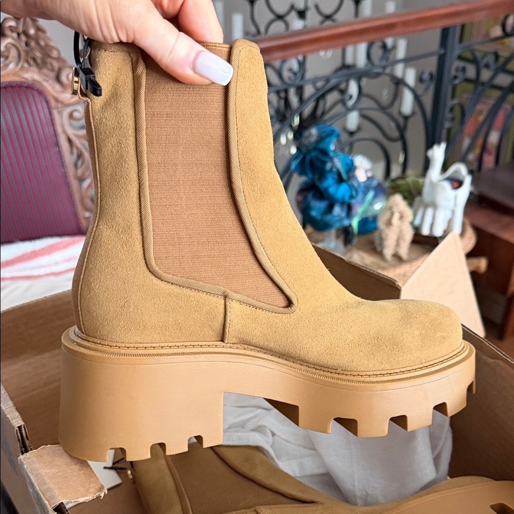 Zara suede NWT boots - Picture 2 of 10